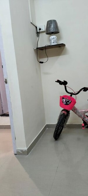 Furnished Amenities in 2.5 BHK Apartment at Ratnagar CHS, Andheri West – for Rent