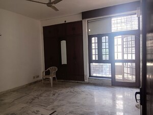 Room in 3 BHK Builder Floor at Malviya Nagar – for Rent
