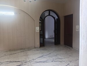 Building Lobby in 3 BHK Builder Floor at Malviya Nagar – for Rent