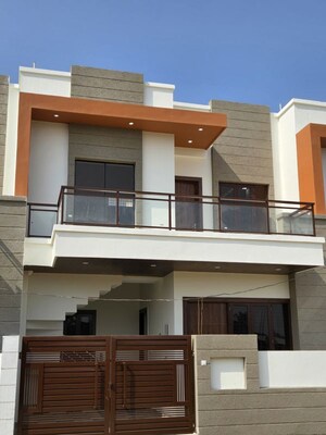 5 BHK Independent House – Exterior View View at Gomti Nagar - for Rent