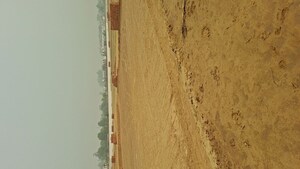  Plot For Sale in Safedabad