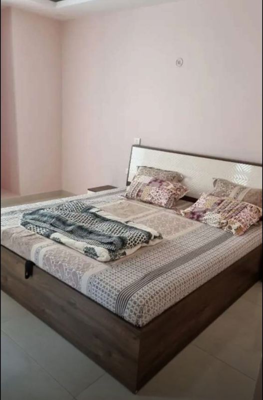 3 BHK + Pooja Room,Servant Room Apartment For Rent in Shalimar Emerald