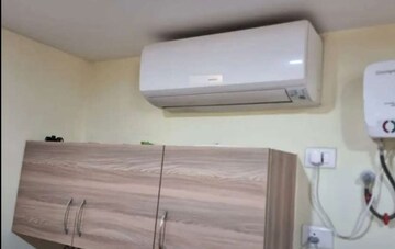 Furnished Amenities in 3 BHK Apartment at Shalimar Emerald, Butler Colony – for Rent