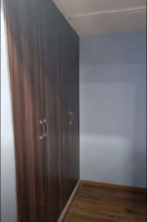 Room in 3 BHK Apartment at Shalimar Emerald, Butler Colony – for Rent