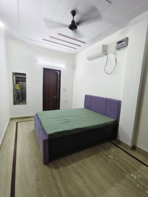 Bedroom in 1 RK Builder Floor at Saurabh Niwas, Sector 40 – for Rent