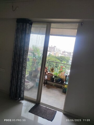 Room in 1 BHK Apartment at Sterling Blooms, Rahatani – for Sale
