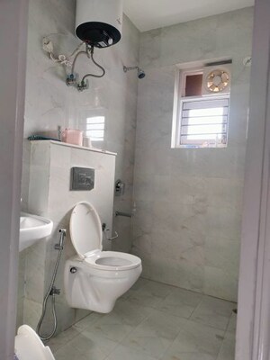 Bathroom in 3 BHK Builder Floor at Saurabh Niwas, Sector 40 – for Rent