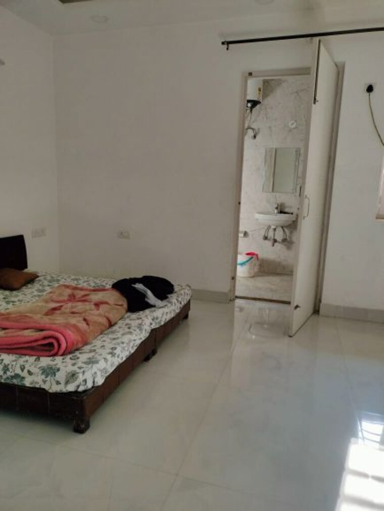 Living Room, saurabh-niwas 3 Bedroom 320 Sq.Ft. Builder Floor In Sector 40 Gurgaon 10128849