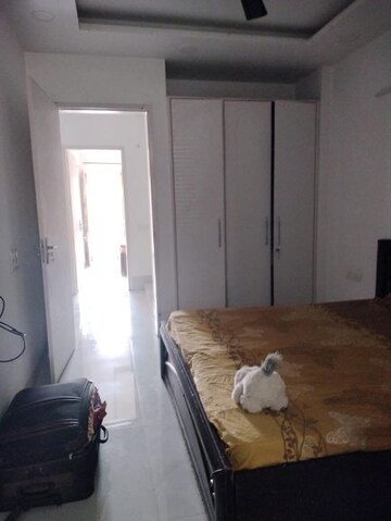 Room in 3 BHK Builder Floor at Saurabh Niwas, Sector 40 – for Rent