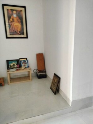 Living Room in 3 BHK Builder Floor at Saurabh Niwas, Sector 40 – for Rent