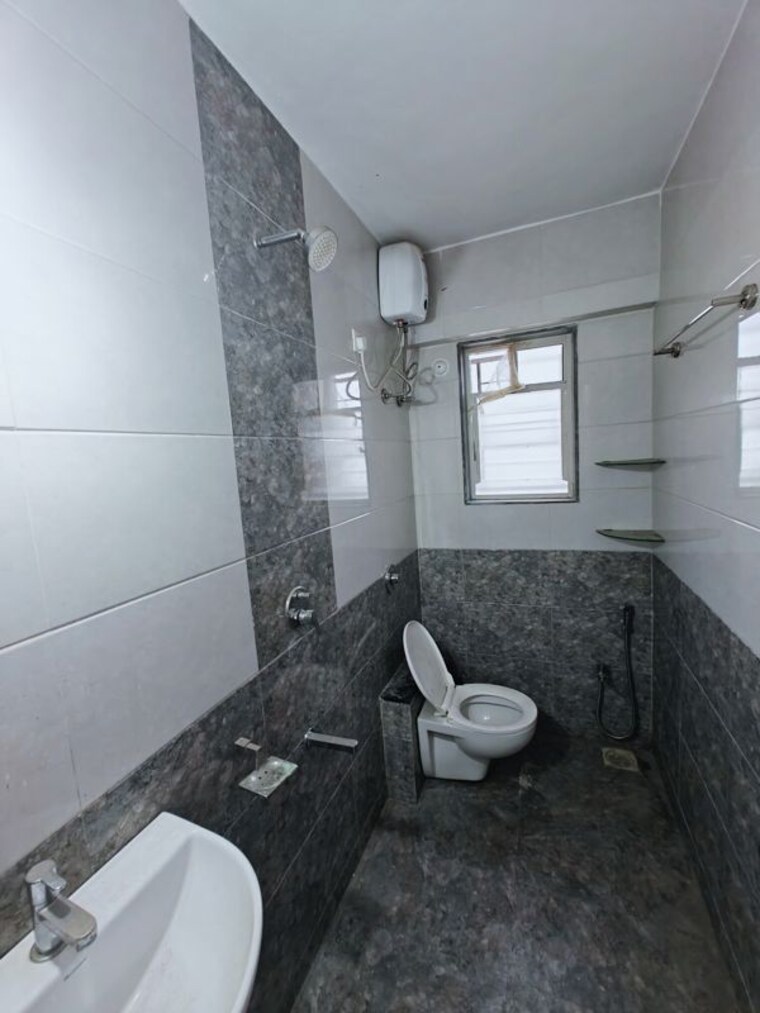 Bathroom, dagade-white-woods 2 Bedroom 730 Sq.Ft. Apartment In Bavdhan Pune 10128843