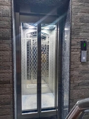 Building Lobby in 1 BHK Builder Floor at Sagavi Apartment, Sector 55 – for Rent