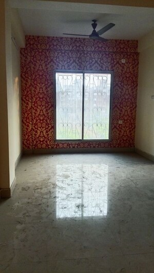 Room in 2 BHK Apartment at Kristi Villa, Chinar Park – for Rent