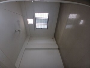 Room in 2 BHK Apartment at Besa – for Rent