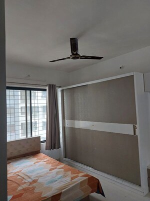 Room in 2 BHK Apartment at Gobind Ganesh Imperia, Wakad – for Rent