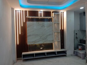 Building Lobby in 2 BHK Builder Floor at Mahavir Enclave 1 – for Sale