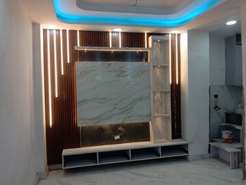 Building Lobby in 2 BHK Builder Floor at Mahavir Enclave 1 – for Sale