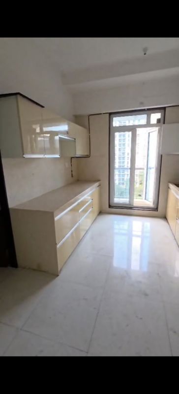 4 BHK + Servant Room Apartment For Rent in Sheth Avalon