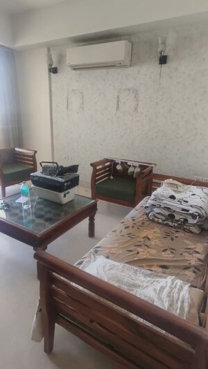 Living Room in 3.5 BHK Apartment at DLF The Primus, Sector 82a – for Rent