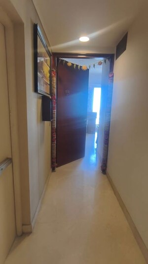 Building Lobby in 3.5 BHK Apartment at DLF The Primus, Sector 82a – for Rent