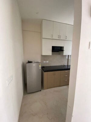 Kitchen in 2.5 BHK Builder Floor at Smart World Gems, Sector 89 – for Rent