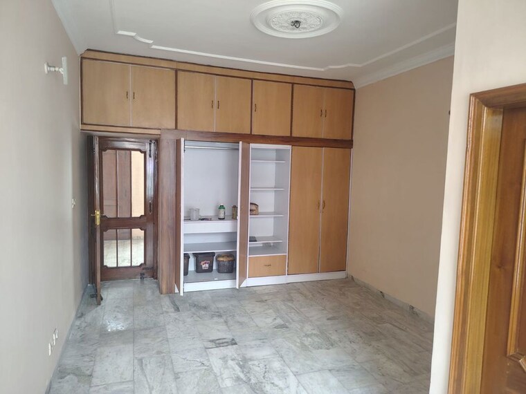 Room, sector 71 4 Bedroom 2500 Sq.Ft. Independent House In Sector 71 Mohali 10128941