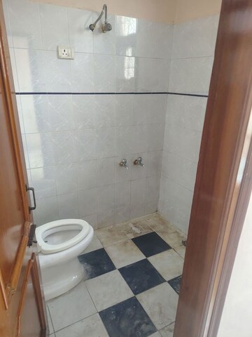 Bathroom in 4 BHK Independent House at Sector 71 – for Sale
