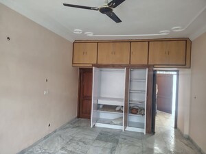 Room in 4 BHK Independent House at Sector 71 – for Sale
