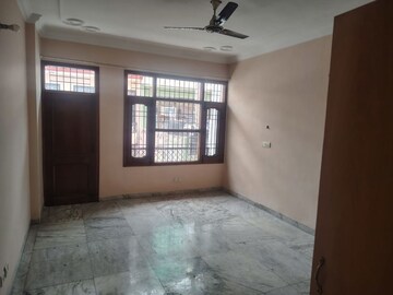 Room in 4 BHK Independent House at Sector 71 – for Sale
