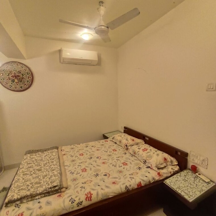 Bedroom, north-bombay-society 1 Bedroom 550 Sq.Ft. Apartment In Juhu Mumbai 10128951