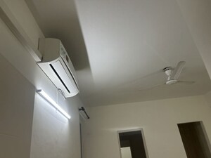 Furnished Amenities in 3.5 BHK Apartment at Emaar Emerald Estate, Sector 65 – for Rent