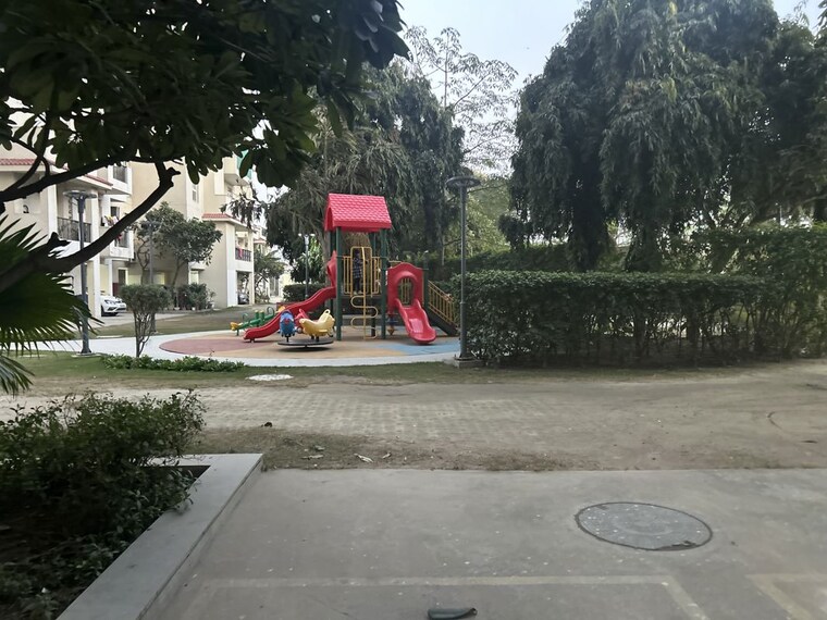 Exterior View, emaar-emerald-estate 3.5 Bedroom 1380 Sq.Ft. Apartment In Sector 65 Gurgaon 10128960