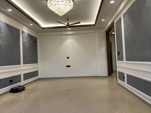 Room in 3.5 BHK Apartment at Emaar Emerald Estate, Sector 65 – for Rent