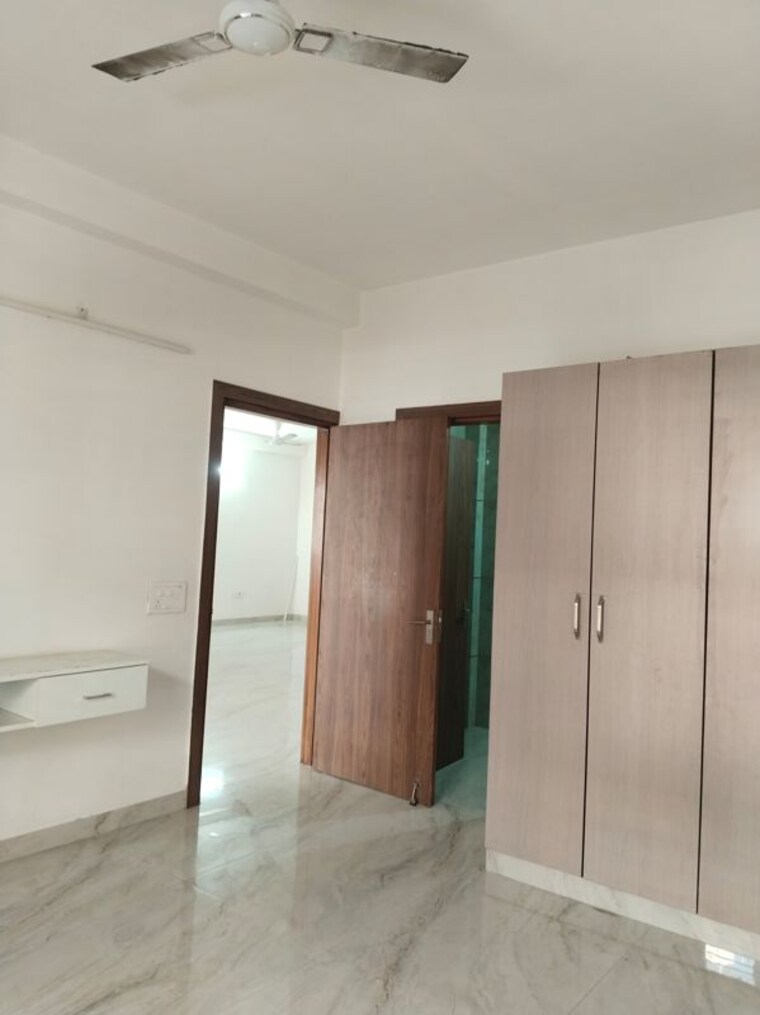 Room, hong-kong-bazaar 3 Bedroom 1600 Sq.Ft. Builder Floor In Sector 57 Gurgaon 10128990