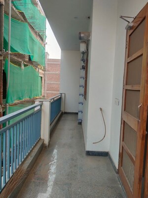 Balcony in 3 BHK Builder Floor at Hong Kong Bazaar, Sector 57 – for Rent