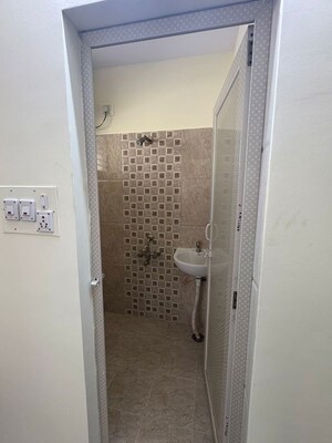 Bathroom in 1 RK Independent House at Hsr Layout Sector 3 – for Rent
