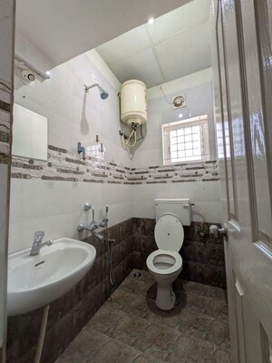 Bathroom in 1 RK Independent House at Hsr Layout Sector 3 – for Rent