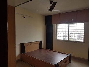 Room in 3 BHK Apartment at Ganesham Phase I, Pimple Saudagar – for Rent