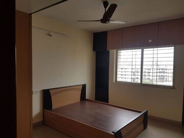 Room in 3 BHK Apartment at Ganesham Phase I, Pimple Saudagar – for Rent