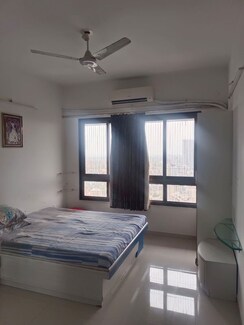 2 BHK Apartment For Rent in Maharaja Retreat CHS