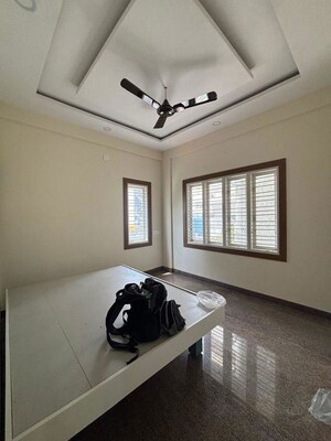 Bedroom in 2 BHK Apartment at Vandana Classic, Hsr Layout – for Rent