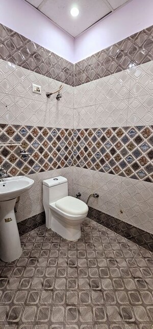 Bathroom in 3 BHK Builder Floor at Indirapuram Shakti Khand 1 – for Rent
