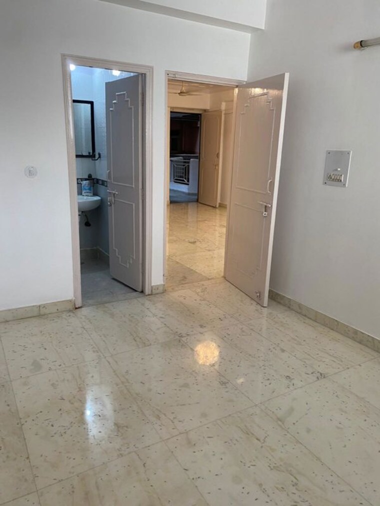 Room, indirapuram shakti khand 1 3 Bedroom 1150 Sq.Ft. Builder Floor In Indirapuram Shakti Khand 1 Ghaziabad 10129055