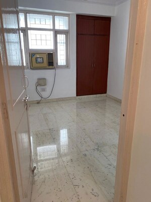 Room in 3 BHK Builder Floor at Indirapuram Shakti Khand 1 – for Rent