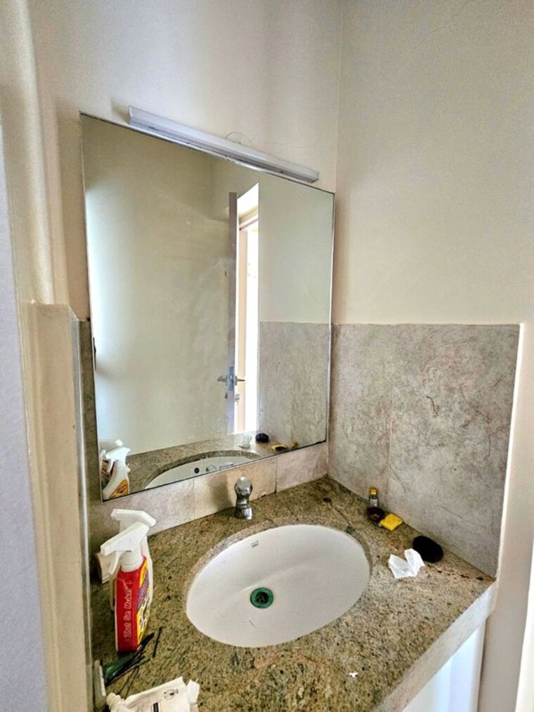 Bathroom, rohan-leher 2 Bedroom 1214 Sq.Ft. Apartment In Baner Pune 10129057