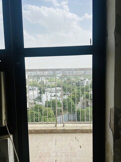 2 BHK Apartment For Rent in Unitech Uniworld Gardens 2