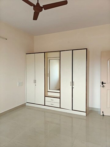 Room in 3 BHK Apartment at SRK Gardens, Kudlu Gate – for Sale