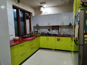 Kitchen in 2 BHK Builder Floor at Dlf Phase I – for Rent