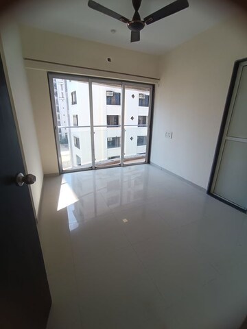 Master Bedroom in 1 BHK Apartment at Lotus Lotus Link Square, Malad West – for Rent