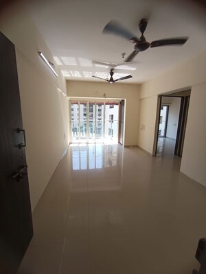 1 BHK Apartment For Rent in Lotus Lotus Link Square, Malad West